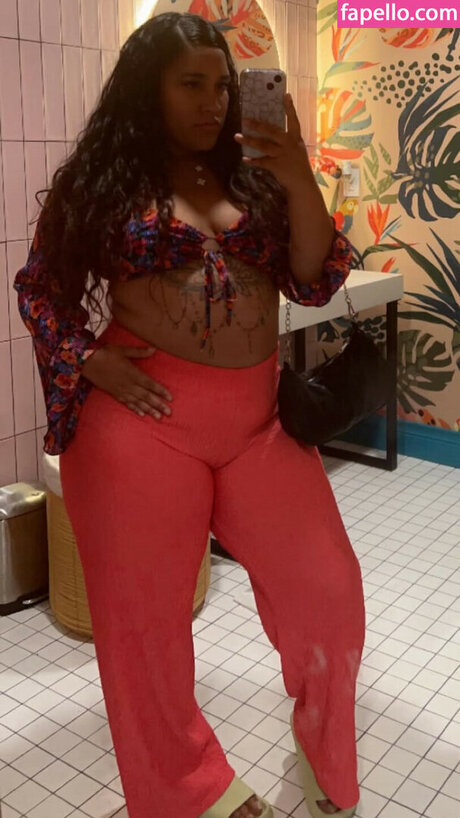 Puericanprincess pornstar naked image