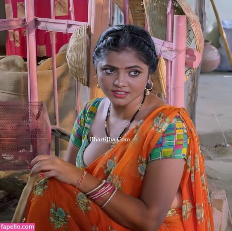 Bharti Jha nude model picture