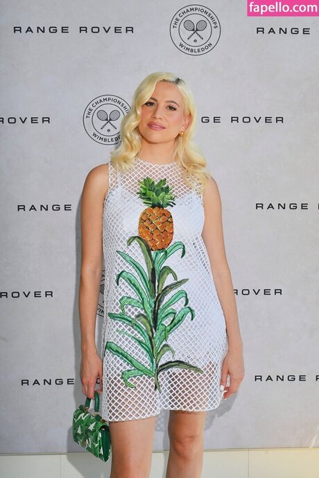 Pixie Lott model beautiful picture