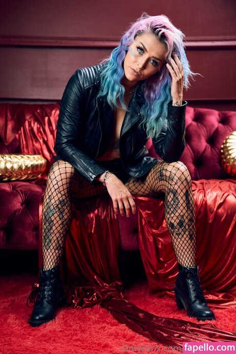 Nixonell profile image