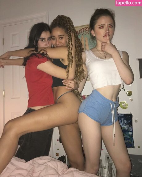 Lily Mo Sheen porn model photo