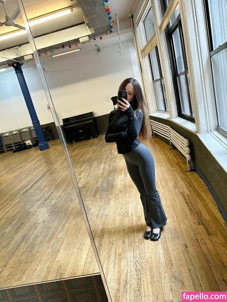 Lily Mo Sheen model nude archive