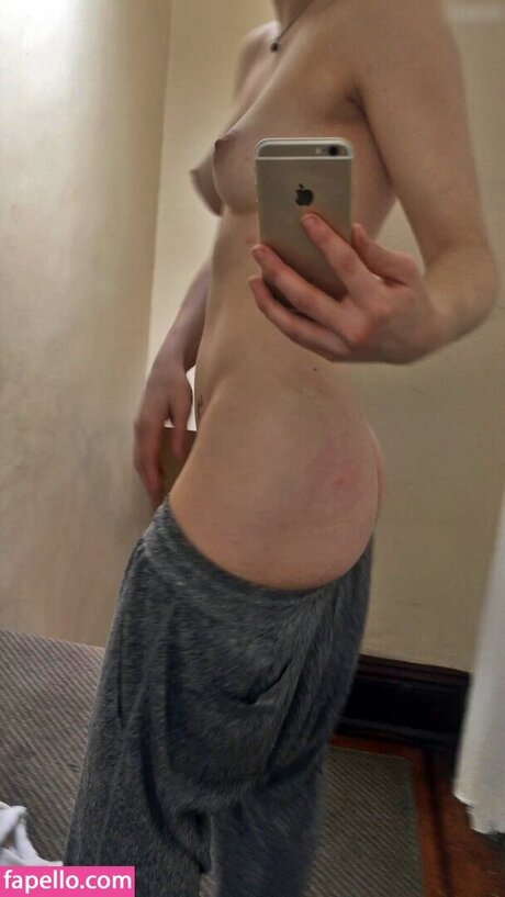 Lily Mo Sheen nudes actress galleries