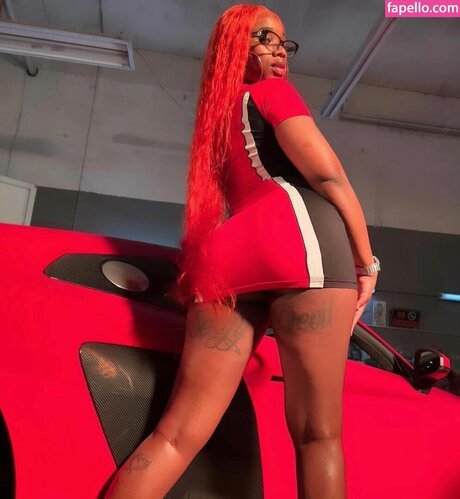 Sexxy Red model pornographic photos