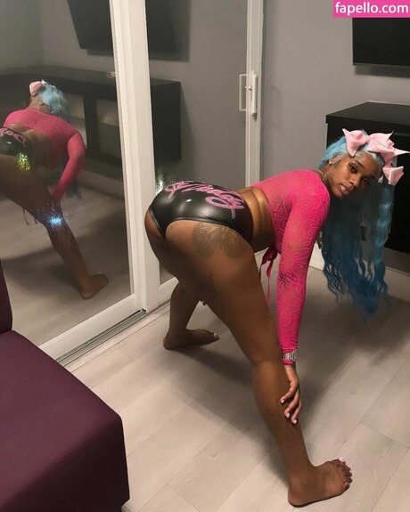 Sexxy Red free model images