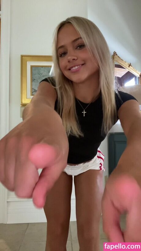 Avery Worobel star exclusive galleries