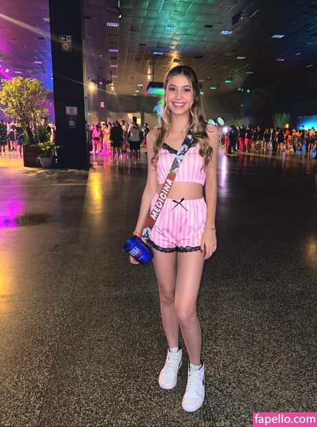 Julia Castrom hot model photos