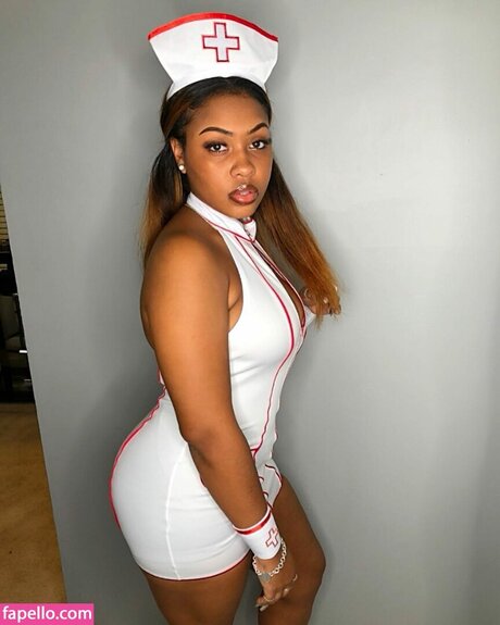 iamdesides pretty pornstar picture