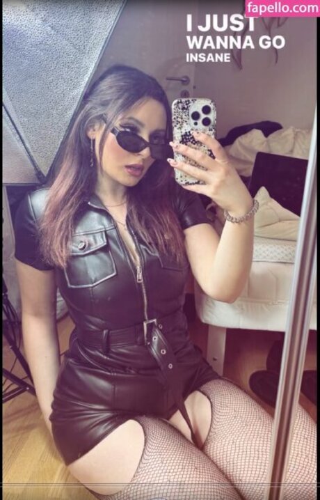 Christina Markus pornstar nude archive