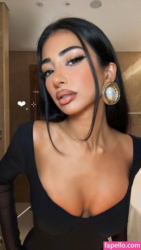 Iffat Marash free model gallery