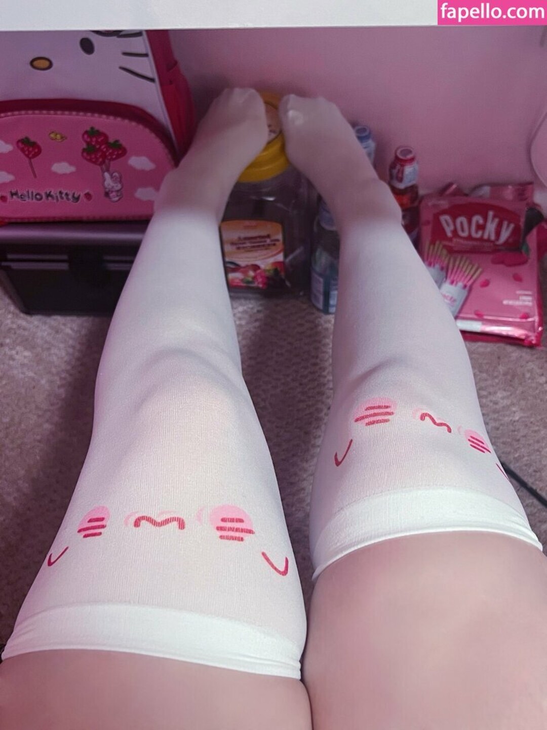 LittleNiiVT art pornstar archive