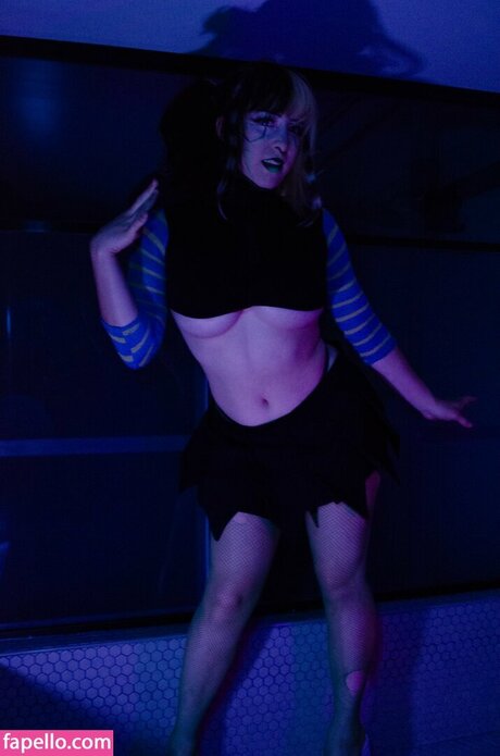 CubeCosplay pornstar sexy images