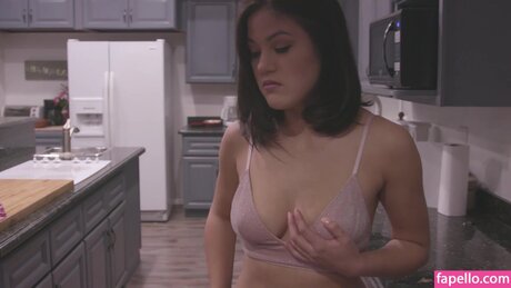 Girlsunderarrest naked actress pictures