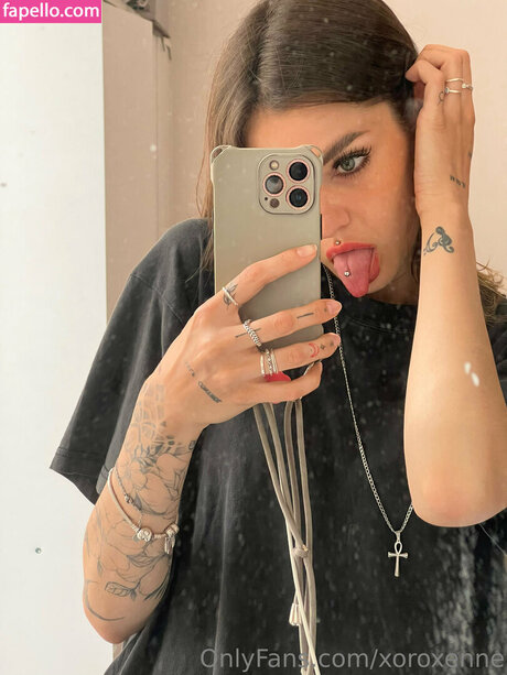 xoroxenne pornstar beautiful img