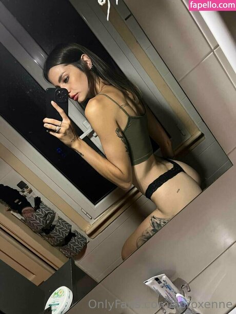 xoroxenne model nice pics