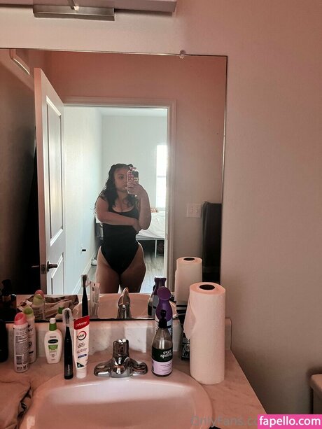 busty onlyfans beautiful xxx picture