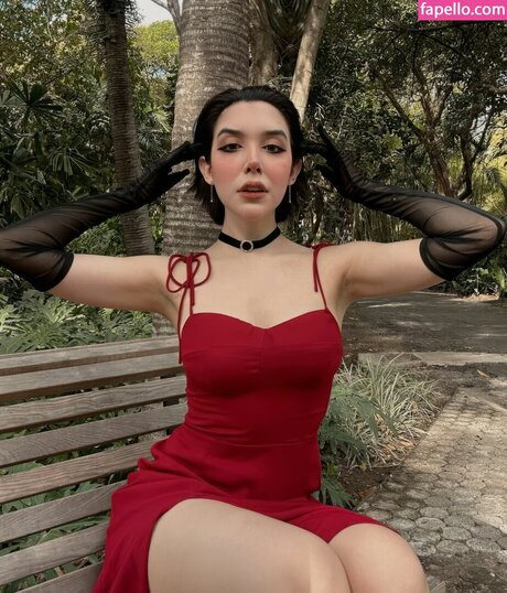 mature blonde onlyfans nude archive