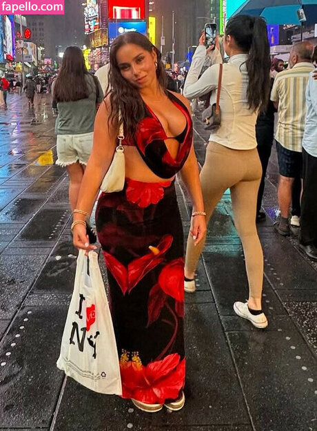 Elizabethvtriplett beautiful pornstar pic