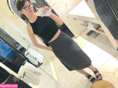 Tama Hero erotic model image