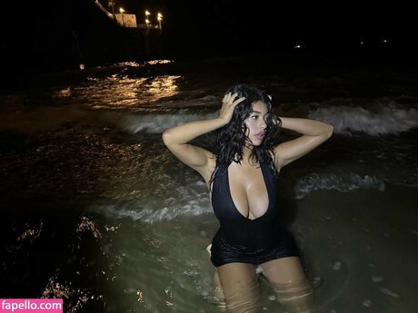 funnyuforgot erotic model pic