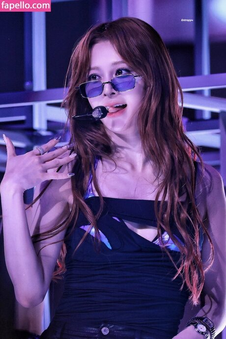 beautiful japanese onlyfans top photos