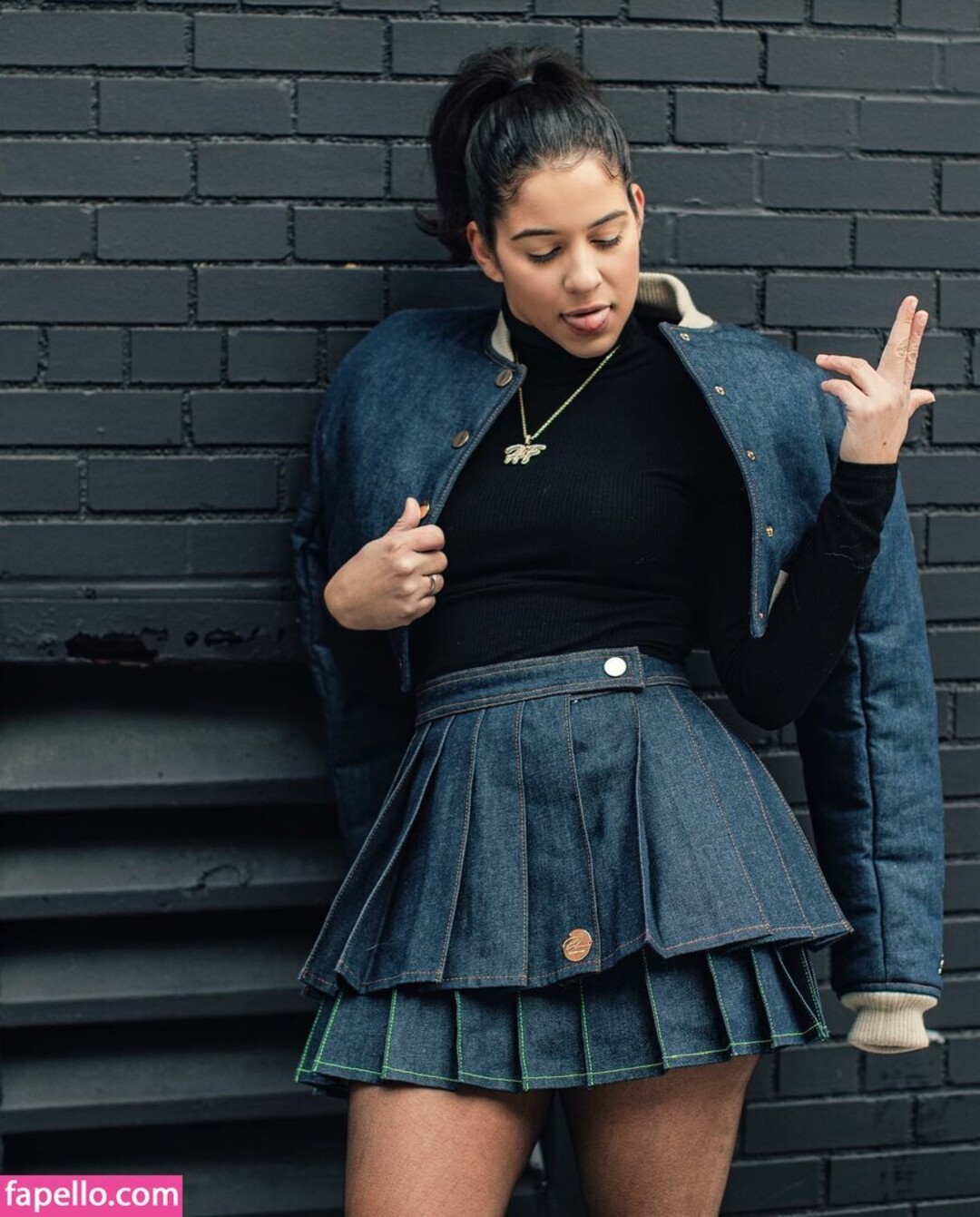 Maleni Cruz sexy pornstar picture