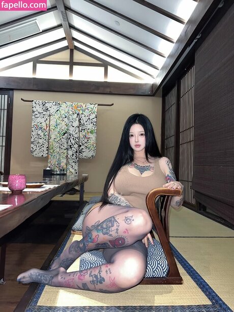 kblw11 nude actress pics