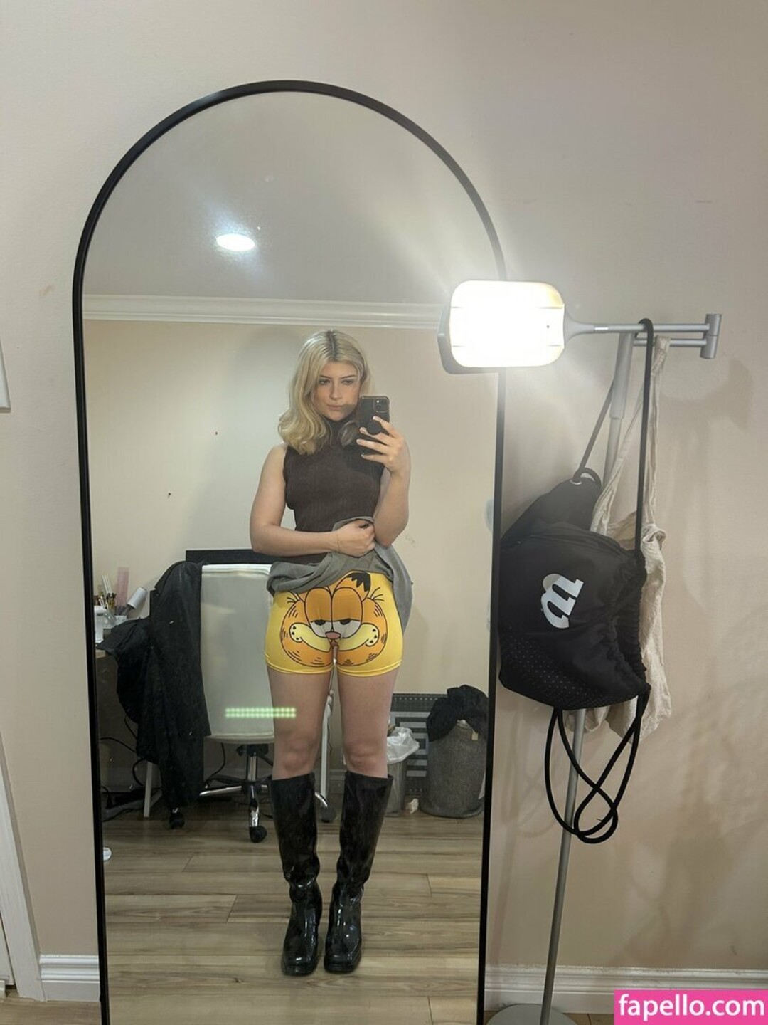 Squirtstain sexy model gallery