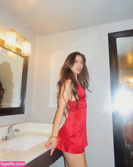 Kathryn Melvin erotic model img