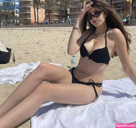 Yoncahagen hot model picture