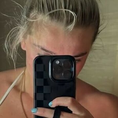 Kaylee Sticker pretty star galleries