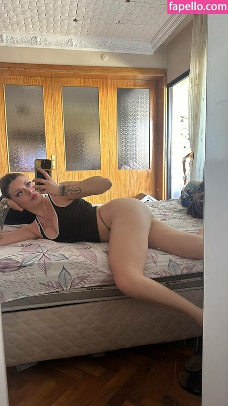 Simge Baranko lu nude pornstar image