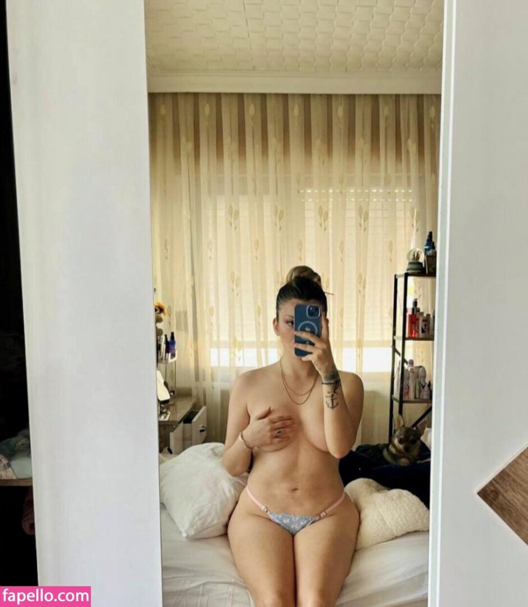 Simge Baranko lu nudes model image