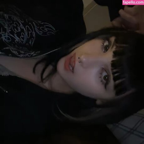 Vynomous nude star photos