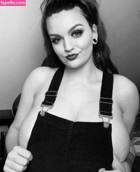 busty bbw onlyfans hot naked images