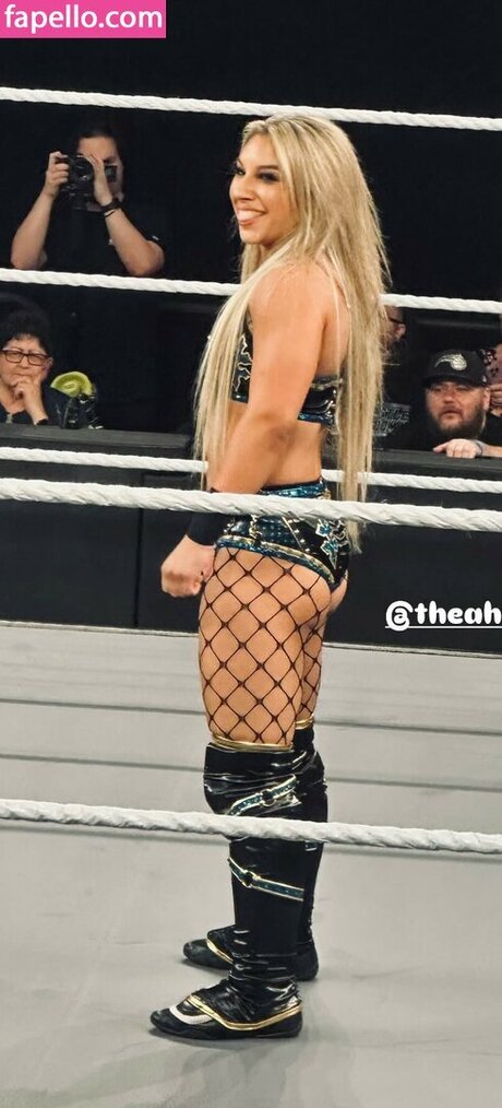 Thea Hail model art photos