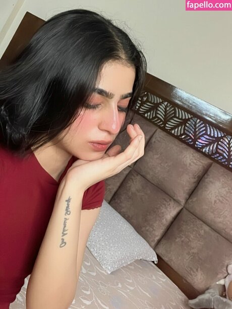 Jasneet Kaur beautiful star photo