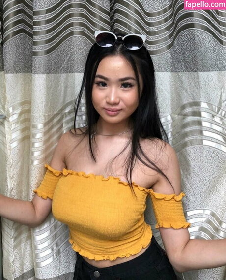 itsnickytran erotic model pics