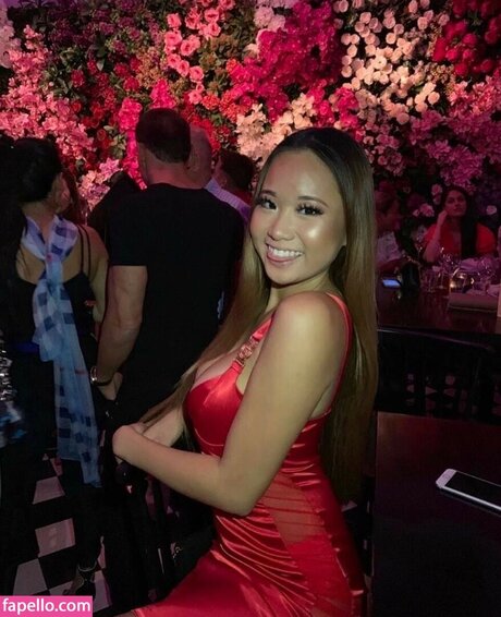 itsnickytran model erotic archive