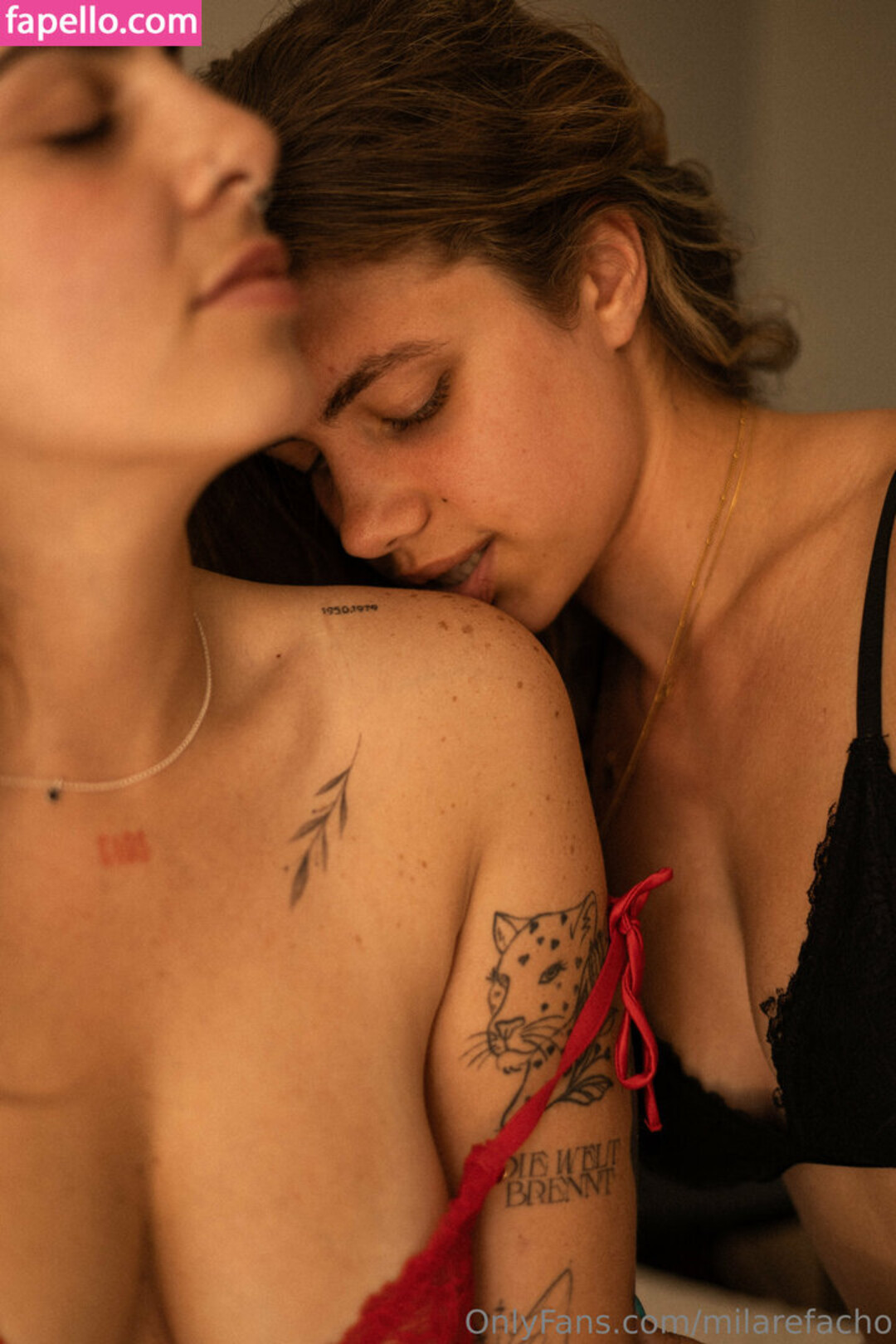 Mila Refacho adult model archive