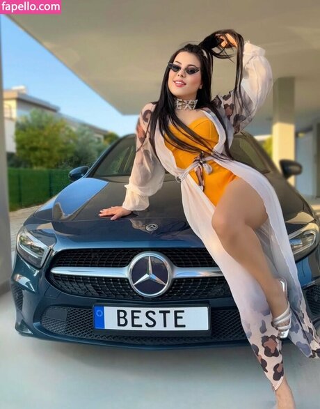 bestebarkut hot actress image