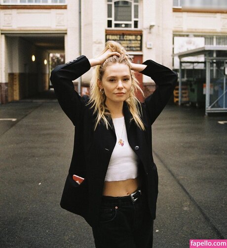 Esther Graf sex actress pictures