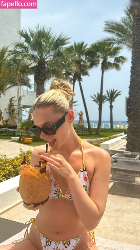 Esther Graf star xxx photo