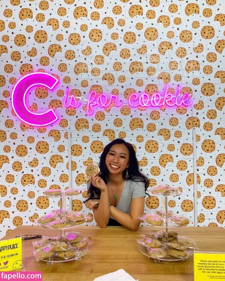 Sophia Phan xxx model pics