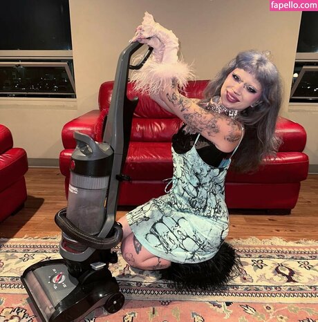 mature blonde onlyfans art naked pic