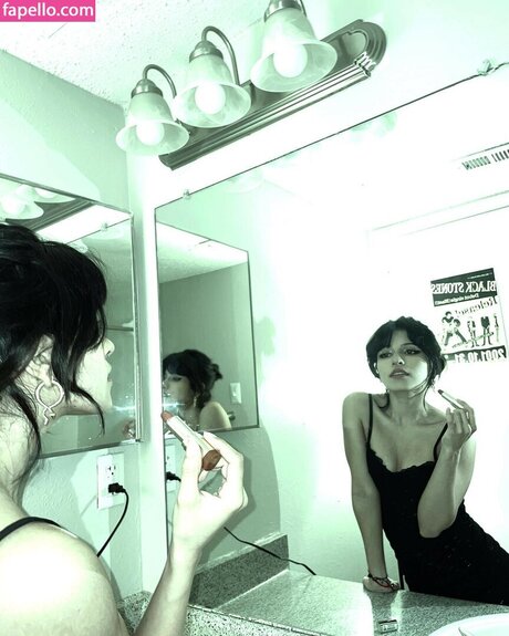 Violent Vira porn model pictures