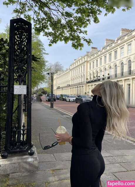 blowjob brunette onlyfans art nude photos