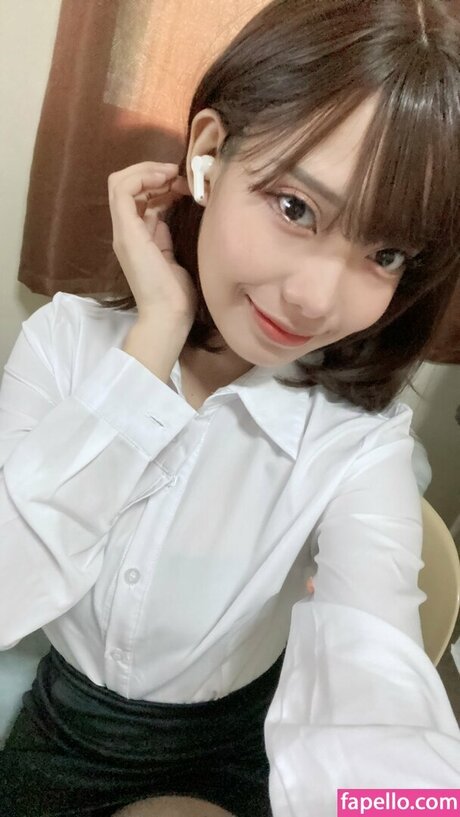 cute pussy onlyfans top image