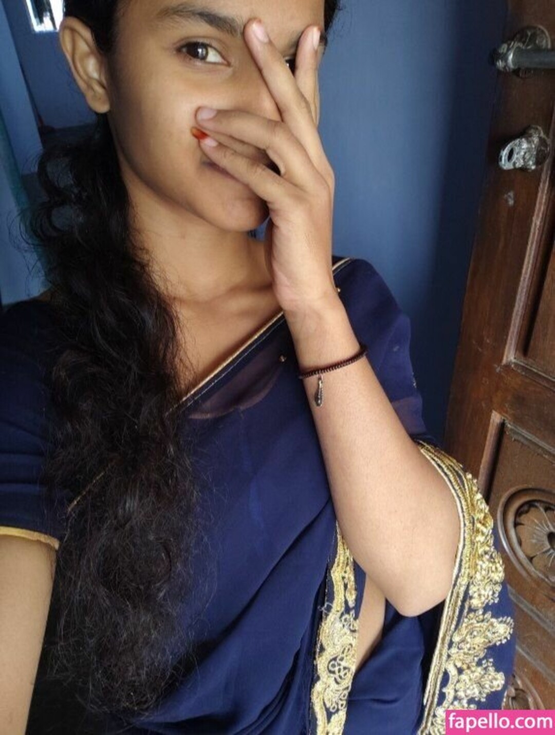 Khadija Fathima star erotic photo