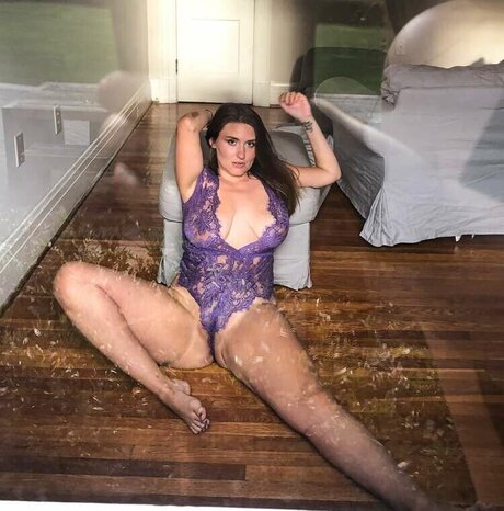 chubby princess onlyfans pornographic image